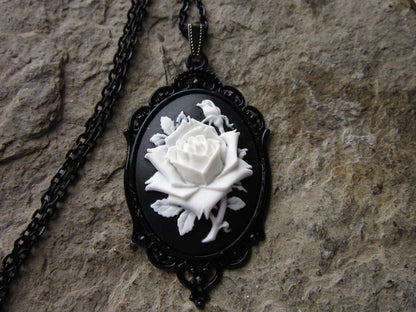 Victoria Black Rose With White Or White Rose With Black Necklace